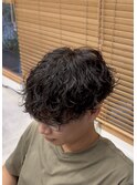 メンズ波巻きツイストスパイラルパーマ刈り上げショートマッシュ