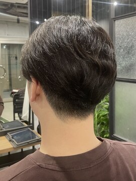 ガイ ラタン ウエスト(GUY lattan west) MEN'S/松戸駅/リバースセンターパート/フェザーパーマ