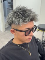 ルースト 心斎橋店(ROOST) 刈り上げセンターパート/波巻きツイストスパイラル/心斎橋