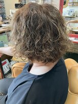 美容室ひろ&nbsp;お白髪活かしぼかしケアカラー＋スキャルプアロマスパ