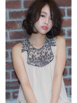 ヘアデザイン ソラ(Sola)&nbsp;ダークブラウン黒髪暗髪×カールショートヘア×斜めバング