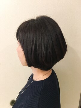 ステラ(STeLLa) 【40代お客様】ツヤとボリューム感のあるショートボブスタイル。