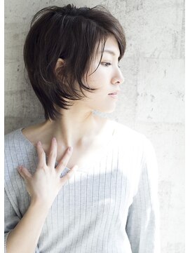 ロミー 本厚木(ROMMY.) 骨格補正 丸みショート 大人かわいい アッシュベージュ