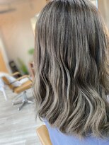 アリカ(arika)&nbsp;バレイヤージュ×シルバーグレー