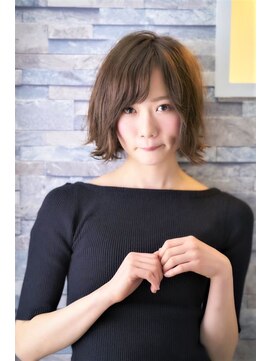 ノアエクレ 銀座(noah ecle) イルミナカラー外ハネショートボブ