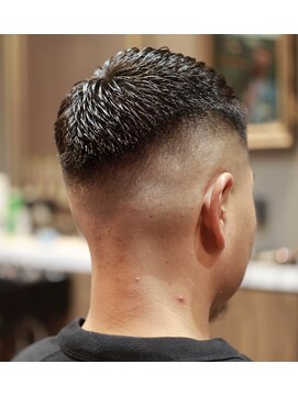 バーバーショップ スバル(BARBERSHOP SUBARU) ＜理容室＞＜バーバー＞濡れパンアイロンパーマスキンフェード