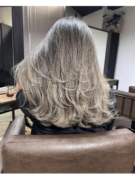 アルカナ 明治神宮前原宿(ARCANA) ホワイトベージュ　くすみベージュ　ケアブリーチ　ボブ