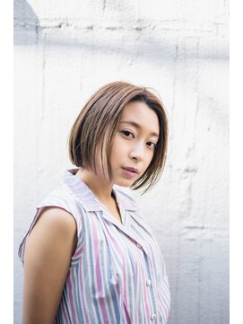 ピズム(PISM) 切りっぱなし前髪センターパートボブ/オリーブカラー