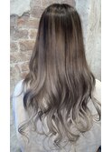 バレイヤージュカラーダークアッシュ&ゆる巻きロング/20代30代