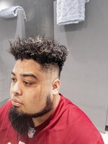 リュネッツ(lunettes)&nbsp;レゲエ系外国人風、ツイスト限界捻りスキンフェード