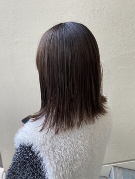 キャパジャストヘアー(CAPA just hair) ミディアムボブ・外はねスタイル・グラデーション・グレージュ