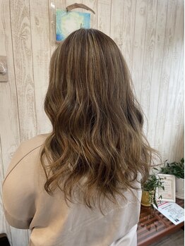ビーチ ヘアー(Beach Hair)の写真/透明感カラー/ハイライトが得意なスタイリストが、あなたの”なりたい”を叶えます☆史上最高のスタイルに*