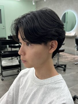 ジーニー 千葉(GENiE) ウルフ/アッシュブラック/カルマパーマ/ベリーショート/古荘竜生