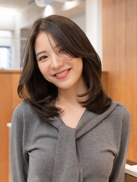 メラク 渋谷(Merak) 【大人上品】ワンカールでふわっと動く前髪なしレイヤーミディ