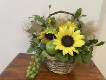 インフィニート(infinite)の雰囲気（毎週変わる季節のお花でお客さまをお迎えします）
