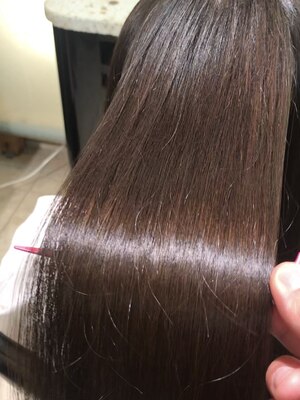 話題の髪質改善”ハリスノフトリートメント”取り扱いサロン!!繰り返し施術することでうるつや髪が長続き◎