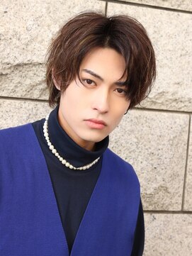 ネイビー(NAVY) ナチュラルパーマ 束感センターパート