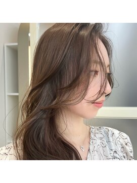 アフロートリノ(AFLOAT Leino) 【修】20代30代40代◎透明感カラー×韓国切りぱなしボブ
