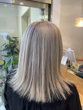 マアム ジー 下高井戸店(ma'am Zee) ☆ホワイトベージュ☆