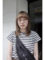 ナビッジ(NABIGE)&nbsp;ハイトーンベージュのレイヤースタイル