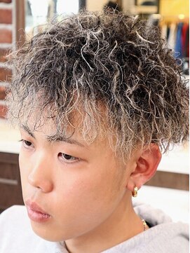 アクセプトザワールドバーバー(Accept the world barber) ツイストパーマ×メッシュ