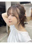 伸ばしかけの方に"くびれボブ"