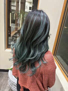 ヴァンカウンシル Kuwana(VAN COUNCIL) バレイヤージュ　アッシュグリーンカラー