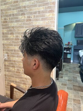 プラチナ(platinum) フェードカット