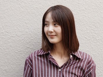 ヒリ(hiri)の写真/【オトナを活かす、魅力髪】自然かつ上品なワンランク上の色味◎大人可愛い若々しい雰囲気を叶えます♪