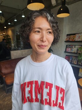 ブルー 青葉台(BLUE) 白髪も癖も活かすパーマ