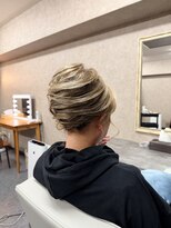 エニル(ENYL)&nbsp;エアリーな夜会アレンジスタイル