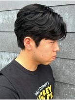 ヒュイル バイ ニアウ(Hwyl by Niau) MEN’S/リバースセンターパート/ニュアンスパーマ/伊勢崎