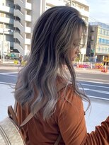 シェルヴ(XELVE) グレージュ系バレイヤージュ