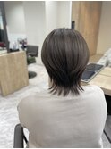ショート/刈り上げ女子/グレージュ/ウルフ/レイヤー/外ハネ