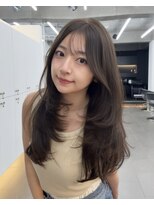ブラン 表参道(Blanc)&nbsp;ロング/レイヤーカット/顔まわりカット/オリーブ/ベージュ