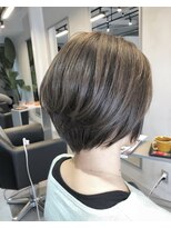 ローラム(LOLAM)&nbsp;前下がりショート