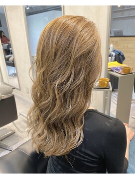 ローラム(LOLAM) ベージュカラー♪