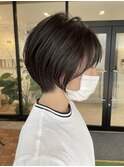 抜け感のある丸みショート