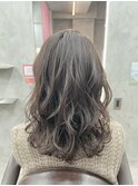 コテ巻きで簡単♪ミディレイヤースタイル