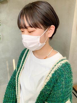 テトヘアー(teto hair) ワイドバング、マッシュショート、耳かけショート、グレージュ