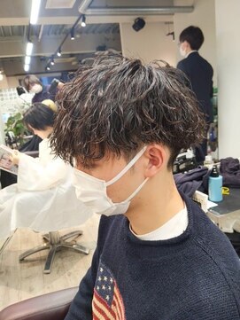 コワファーストナガサキシャンプーボーイ(COIFF1RST NAGASAKI SHAMPOO BOY) vマッシュ×波巻きスパイラルパーマ