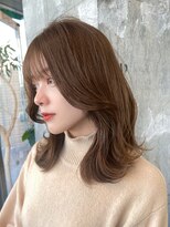 くびレイヤー大人ミディアムロングハイライト前髪カット髪質改善