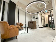 【広いエントランス】でゆっくりと♪施術前後のお待ち合わせもストレスフリー★