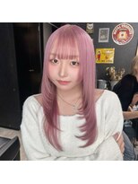 バトー(bAteAu)&nbsp;レイヤーカット×ピンクヘア