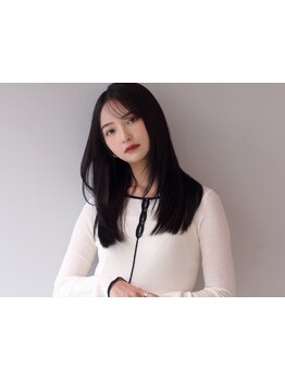 毎朝のスタイリングが簡単でキレイが長持ちスタイルに仕上がる優秀カット。伸びても崩れないモチの良さ◎