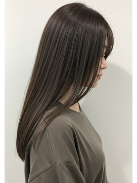 オリーブベージュ30代40代50代赤みゼロ透明感寒色系カラー