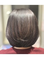 アンジー(Angee)&nbsp;やわらかいラベンダーカラーでツヤのある仕上がりに