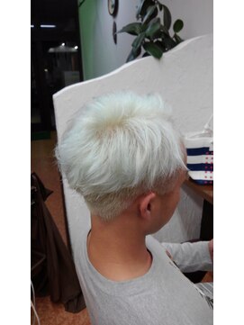 ライブトレア(LIVE TOREA) ホワイトカラー