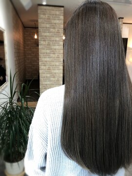 フェリエ(Ferie) 30代が気になるうるツヤカラー  ダークトーンのグレーサファイア