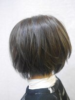 シフォン(Chiffon)&nbsp;アッシュハイライト前下がりボブ